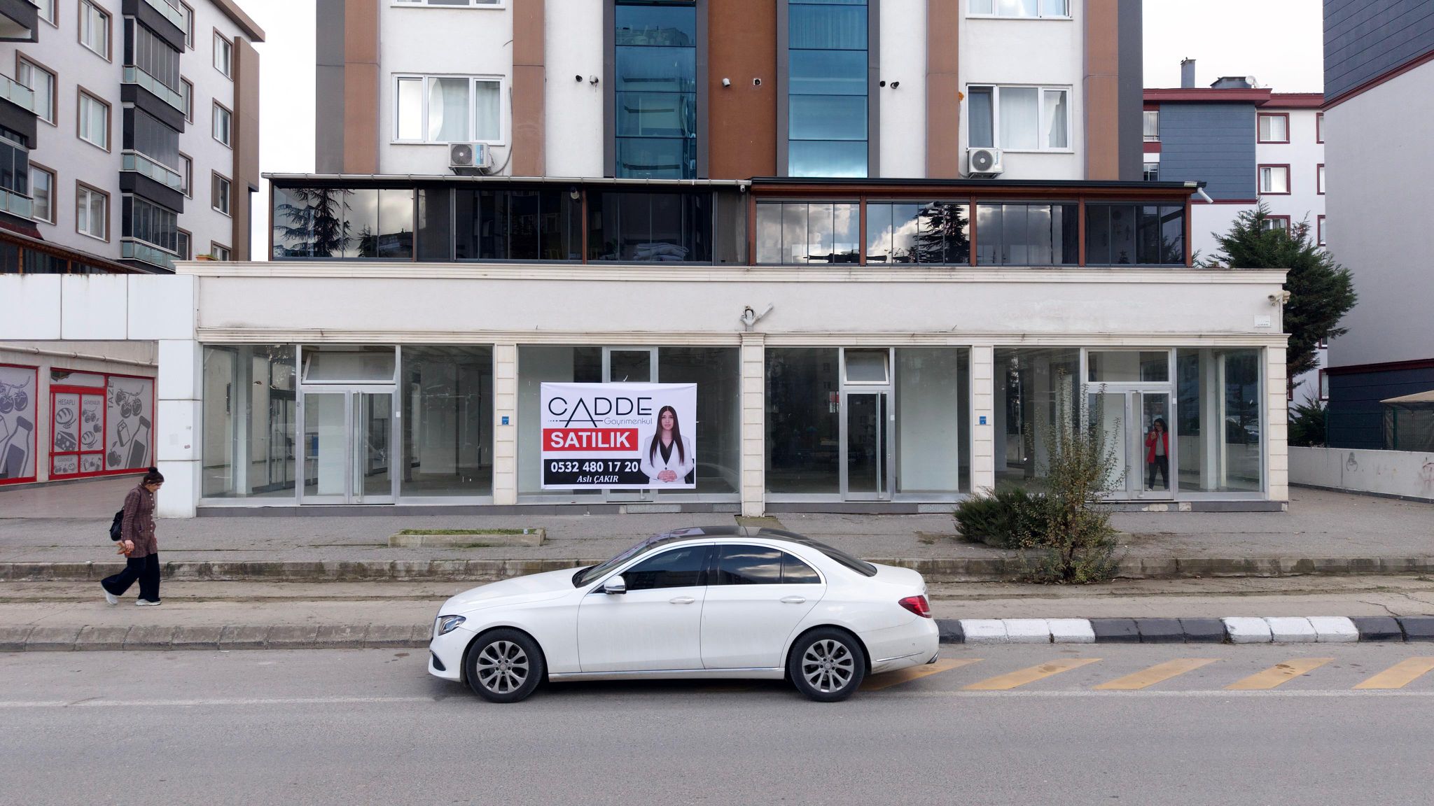 ÇERKEZKÖY TEPE SATILIK CADDE CEPE DÜKKAN - VAR Gayrimenkul
