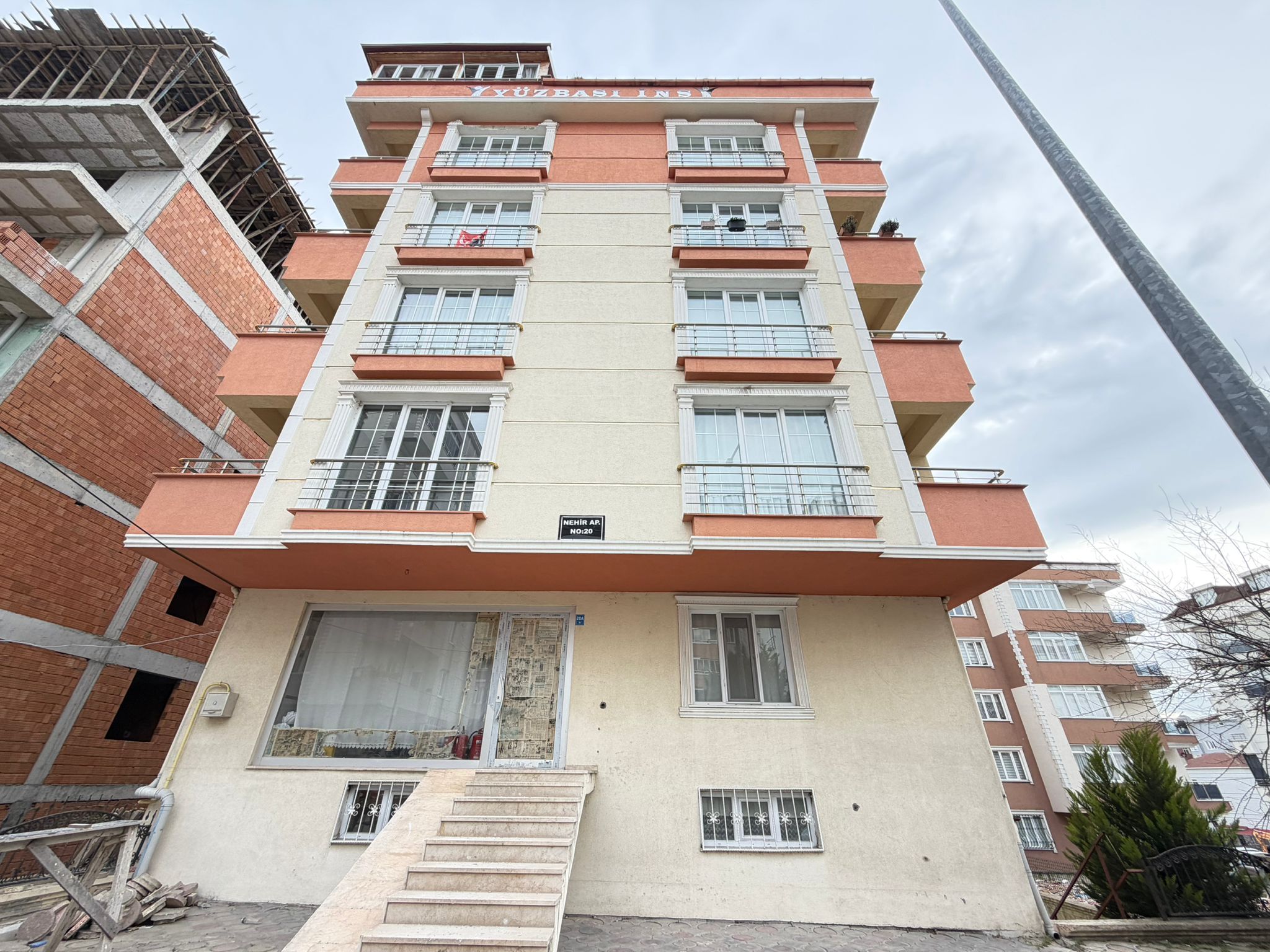 ÇERKEZKÖY KÖŞEMDE SATILIK DAİRE  - VAR Gayrimenkul